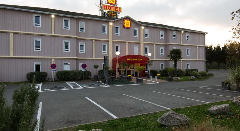 Kyriad Direct Orleans - La Chapelle St Mesmin Exterior photo