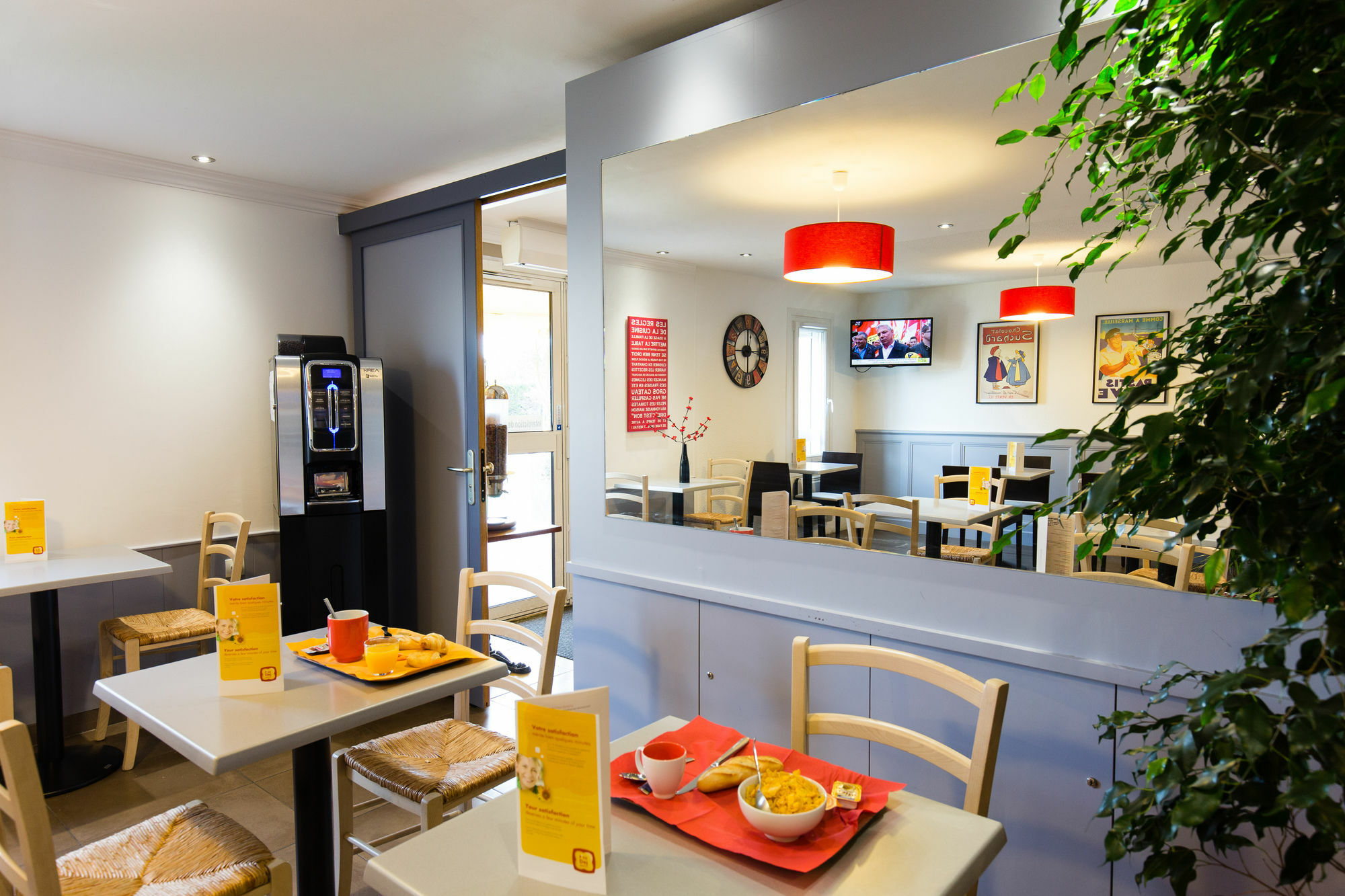 Kyriad Direct Orleans - La Chapelle St Mesmin Exterior photo